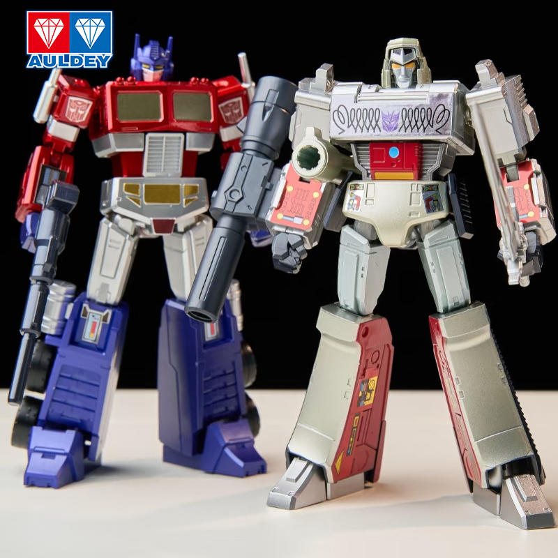 Optimus Prime vs Megatron Tran - Model Kit Optimus incelemesi ve fiyatı